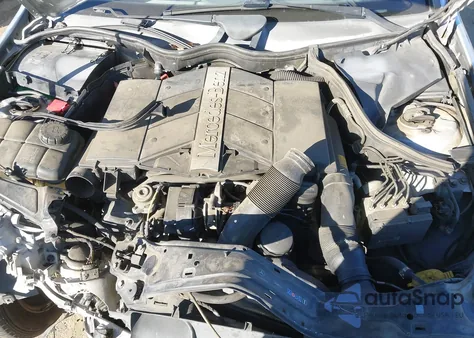 2002 Mercedes-Benz C 240 z USA, uszkodzony, nr VIN WDBRF61J32F249682